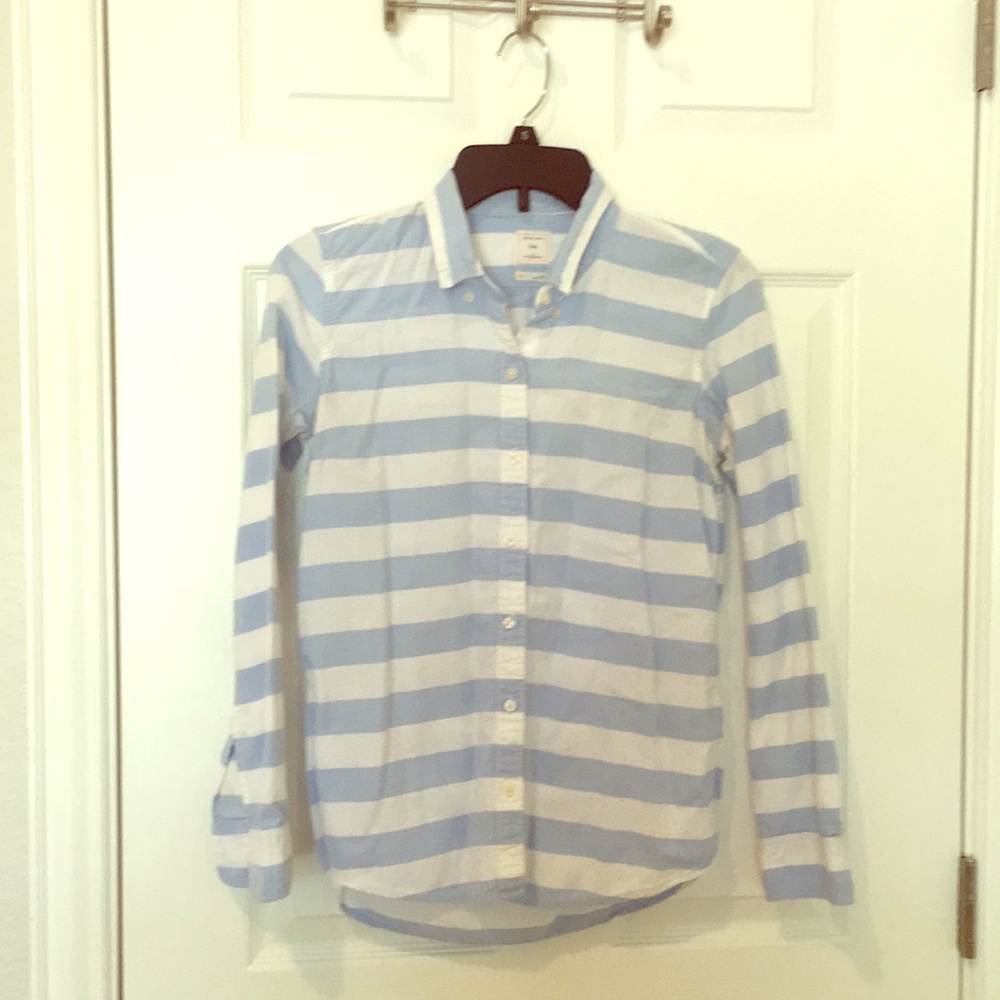 Gap button down
